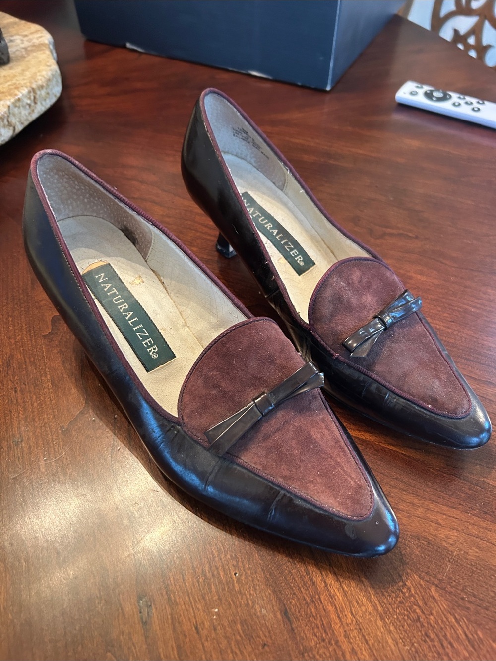 Naturalizer Burgundy/Plum Suede & Leather low heels